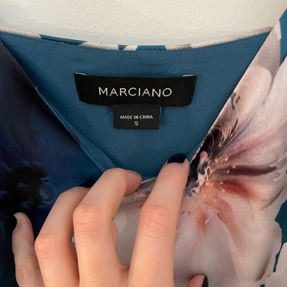 Floral satin Marciano Dress - Picture 5 of 5